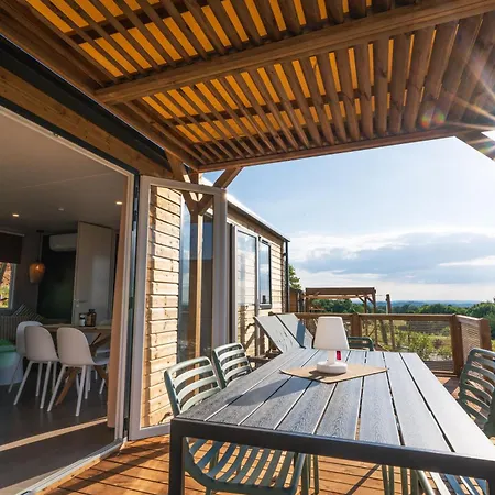 Kemping Le Sequoia *