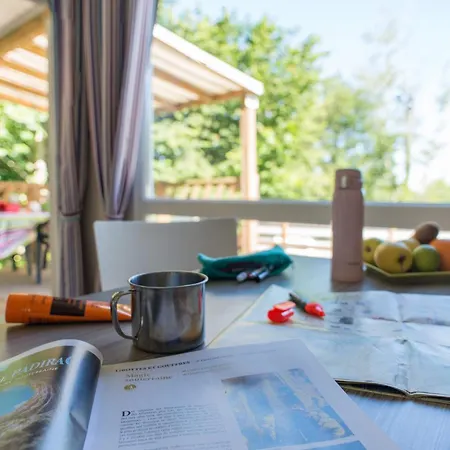 Camping Le Sequoia *